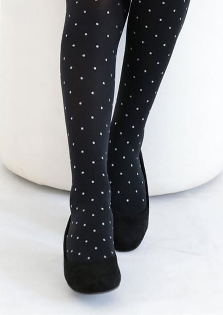 גרביון שחור לבנות עם נקודות כסף